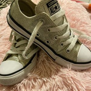 Girl Converse size 12